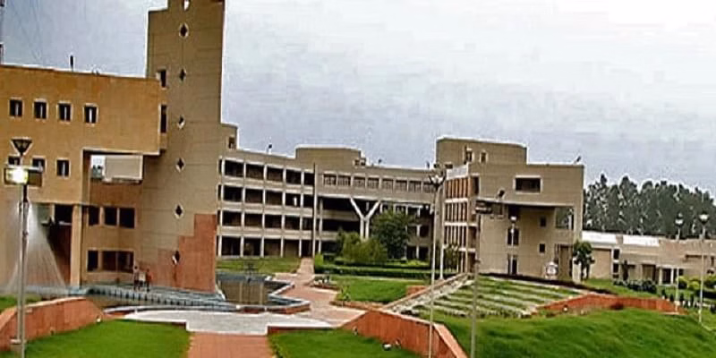 Delhi Technological University (DTU) cover photo 1