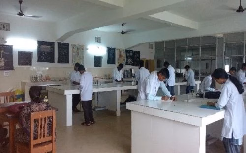 Institute of Pharmacy and Technology - (IPT) cover photo 4