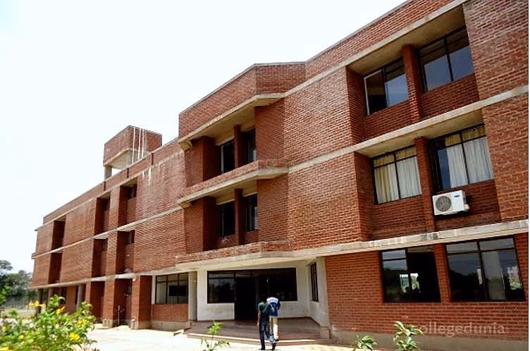Shankersinh Vaghela Bapu Institute of Nursing (SVBIN) cover photo 1
