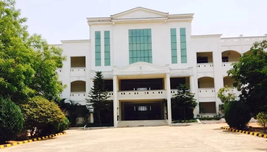 Green Fields Institute of Agriculture Research and Training cover photo 1