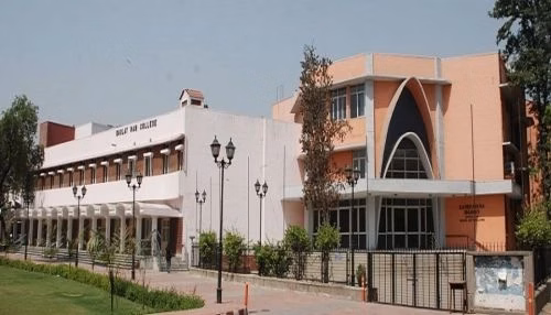 Daulat Ram College (DRC) cover photo 7