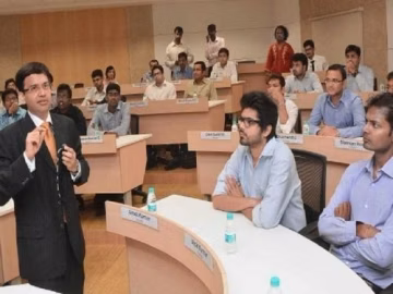 IIMV - Indian Institute of Management campus gallery
