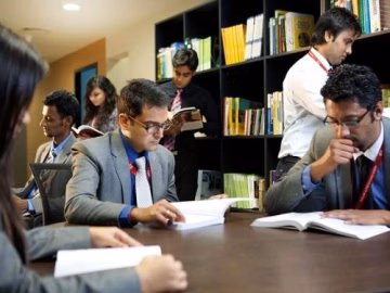 Fazlani Academy of Business Sciences - (FABS) campus gallery
