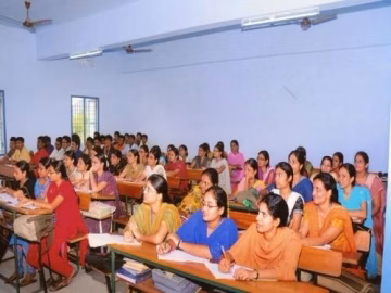 Chebrolu Hanumaiah Institute of Pharmaceutical Sciences (CHIPS) campus gallery