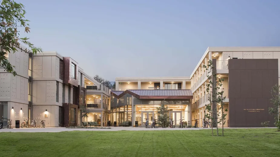 Harvey Mudd College cover