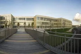 HEC Paris cover